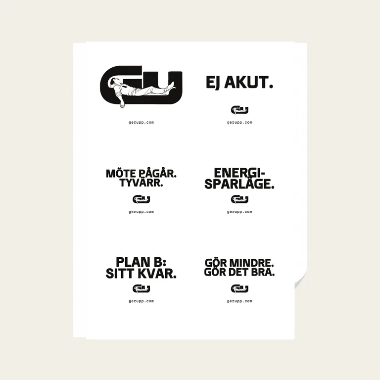 Klistermärken, artikeln på tryckvitt underlag med GerUpp-märket. Digital produktförhandsvisning.